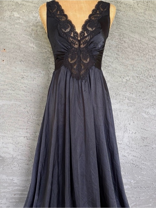 Olga Other - Black Lace-Trim V-Neck Maxi Olga slip